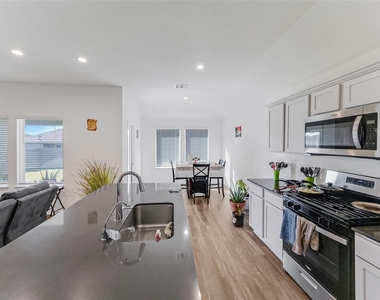 40519 Crisp Beech Street - Photo Thumbnail 12