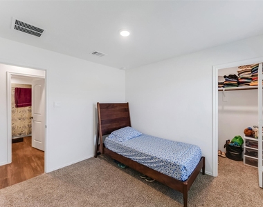 40519 Crisp Beech Street - Photo Thumbnail 4