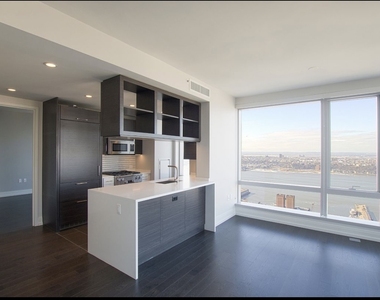 10th Avenue - Photo Thumbnail 1