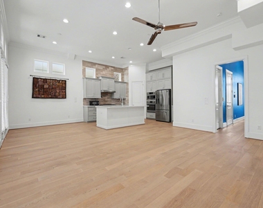 2713 Kinsley Oaks Drive - Photo Thumbnail 5