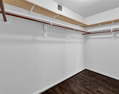 27186 Kings Manor Drive S - Photo Thumbnail 19