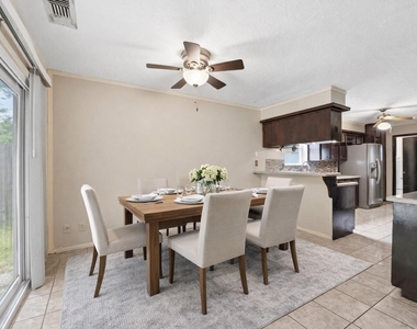 8115 Theisswood Road - Photo Thumbnail 12