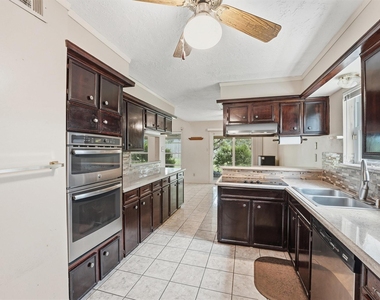 8115 Theisswood Road - Photo Thumbnail 11