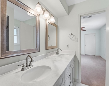 8115 Theisswood Road - Photo Thumbnail 23