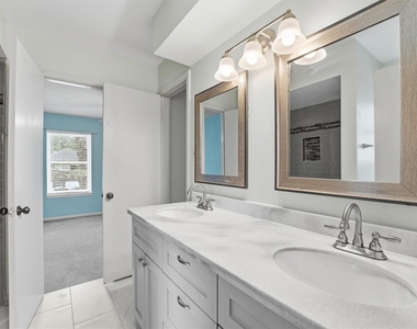 8115 Theisswood Road - Photo Thumbnail 24