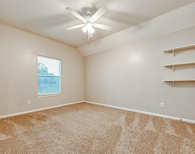 22011 Windmill Bluff Lane - Photo Thumbnail 33