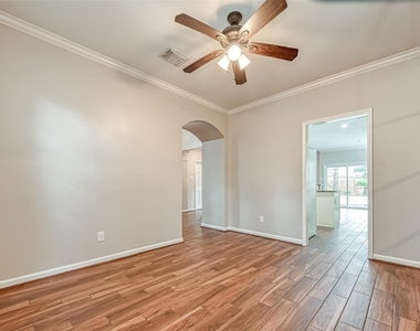 22011 Windmill Bluff Lane - Photo Thumbnail 13