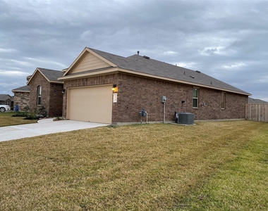 6130 Purple Iris Street - Photo Thumbnail 2
