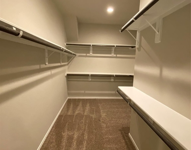 6130 Purple Iris Street - Photo Thumbnail 15
