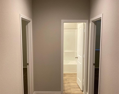 6130 Purple Iris Street - Photo Thumbnail 11