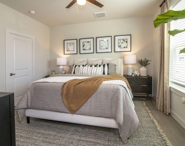 22018 Lesley Grove - Photo Thumbnail 4