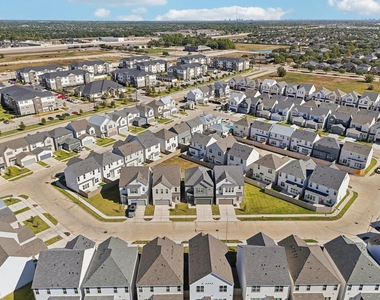 22018 Lesley Grove - Photo Thumbnail 1