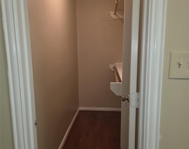 12411 Urban Dale Court - Photo Thumbnail 14