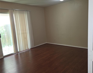 12411 Urban Dale Court - Photo Thumbnail 12