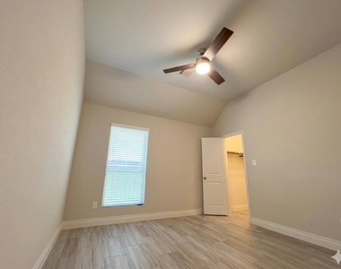 3719 Brampton Island Drive - Photo Thumbnail 9