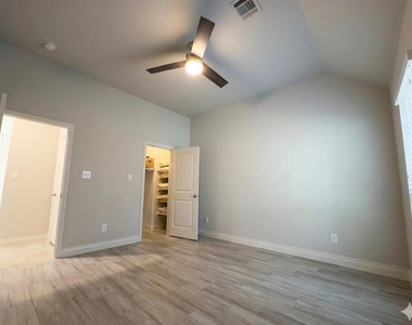 3719 Brampton Island Drive - Photo Thumbnail 7