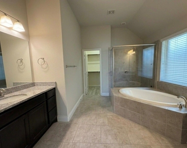 3719 Brampton Island Drive - Photo Thumbnail 5
