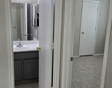 21530 N Boundary Peak Way - Photo Thumbnail 7
