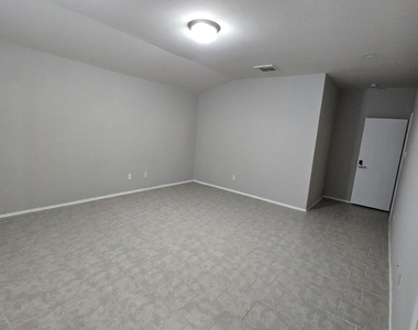 21530 N Boundary Peak Way - Photo Thumbnail 3