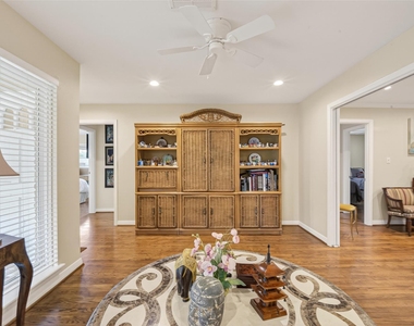 11230 Huggins Drive - Photo Thumbnail 15