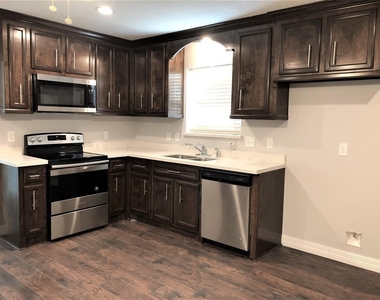 6207 Conley Street - Photo Thumbnail 5
