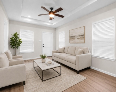 8161 Tate Street - Photo Thumbnail 3