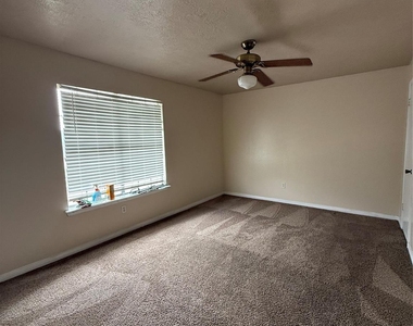 414 Dogwood Street - Photo Thumbnail 13