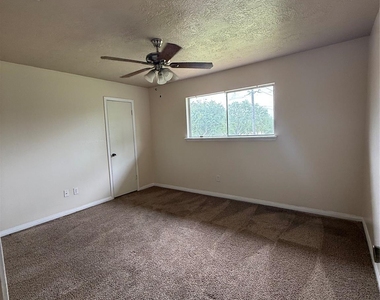 414 Dogwood Street - Photo Thumbnail 9