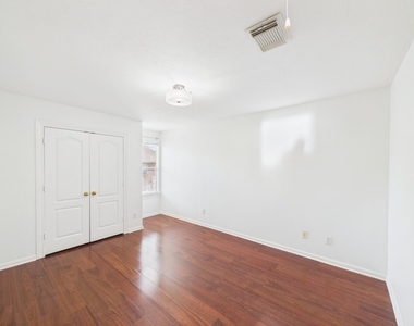 5407 Lake Place Drive - Photo Thumbnail 40