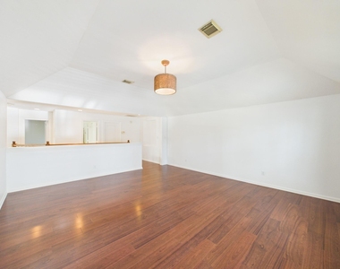 5407 Lake Place Drive - Photo Thumbnail 33