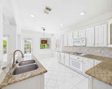 5407 Lake Place Drive - Photo Thumbnail 17