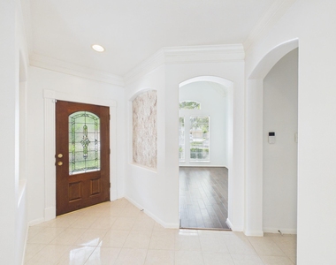 5407 Lake Place Drive - Photo Thumbnail 3