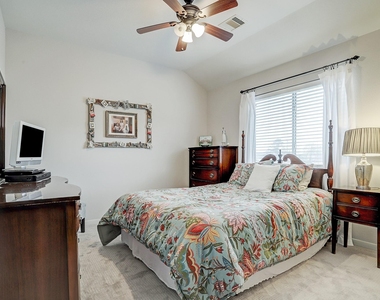 5806 Kansas Street - Photo Thumbnail 10