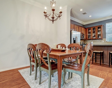 5806 Kansas Street - Photo Thumbnail 4