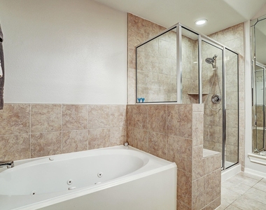 5806 Kansas Street - Photo Thumbnail 9