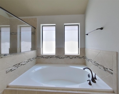 1819 Jara Court - Photo Thumbnail 8