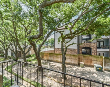 10811 Richmond Avenue - Photo Thumbnail 28