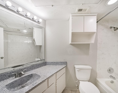 10811 Richmond Avenue - Photo Thumbnail 19