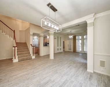 1123 Spinnaker Way - Photo Thumbnail 2