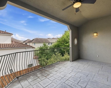 110 E Detering Street - Photo Thumbnail 12