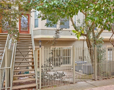 110 E Detering Street - Photo Thumbnail 1