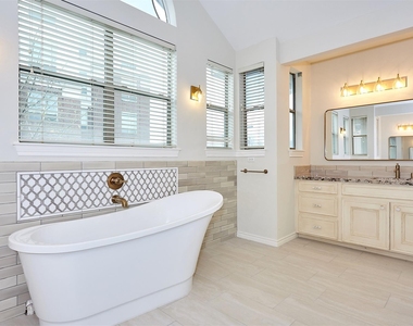 110 E Detering Street - Photo Thumbnail 21