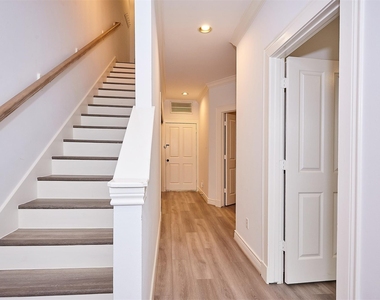 110 E Detering Street - Photo Thumbnail 35