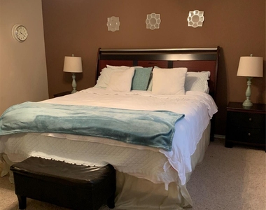 4611 Pin Oak Creek Lane - Photo Thumbnail 19