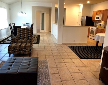 4611 Pin Oak Creek Lane - Photo Thumbnail 14