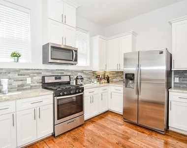 703 Link Road - Photo Thumbnail 5