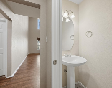 26038 Palmdale Estate Drive - Photo Thumbnail 25