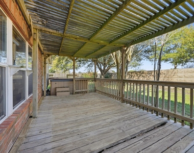 26038 Palmdale Estate Drive - Photo Thumbnail 6