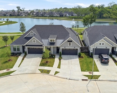 1722 Anchor Breeze Drive - Photo Thumbnail 3