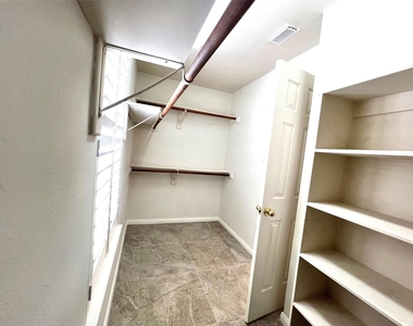 5012 N Nelson Avenue - Photo Thumbnail 14